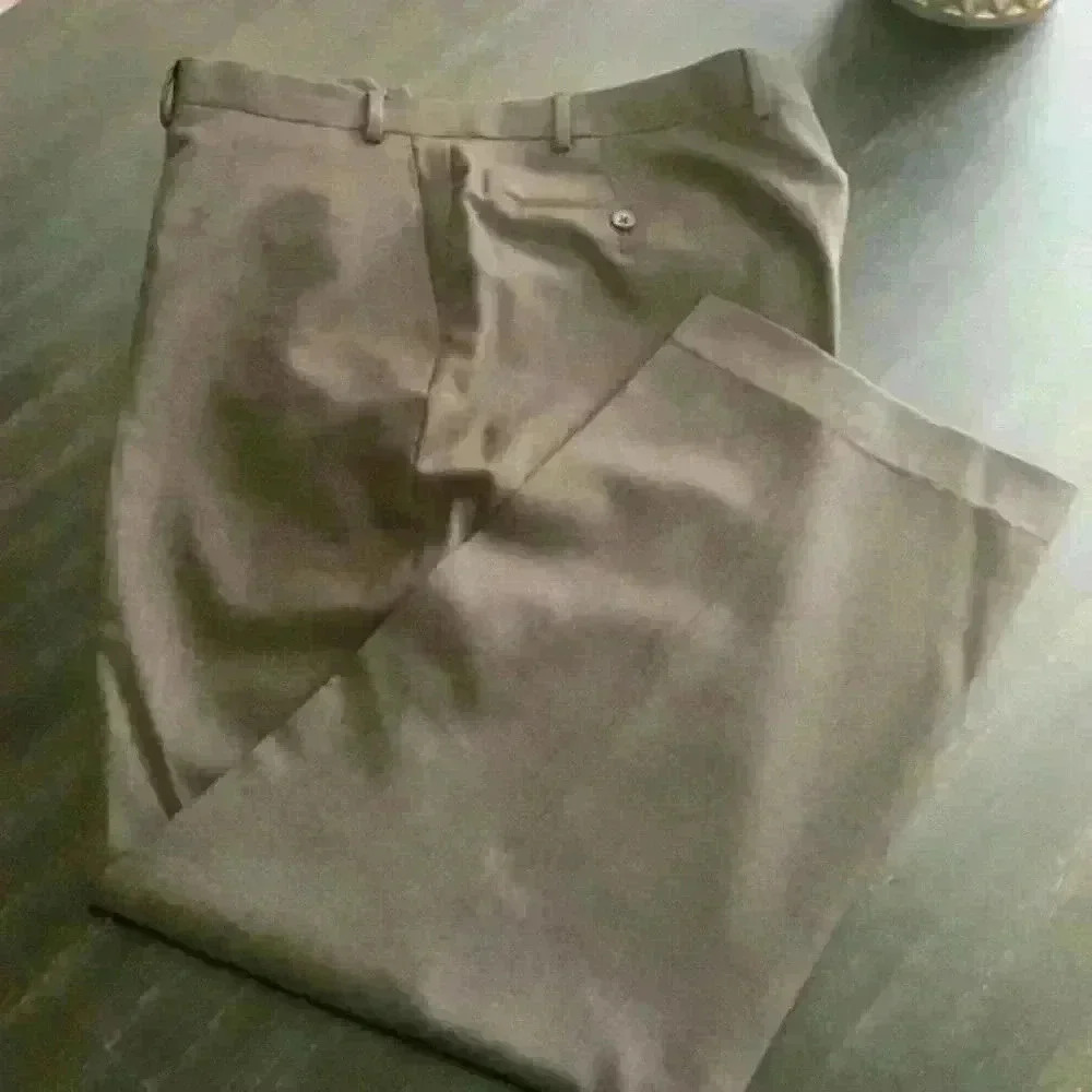 Shaquille O’Neal pants EUC‎